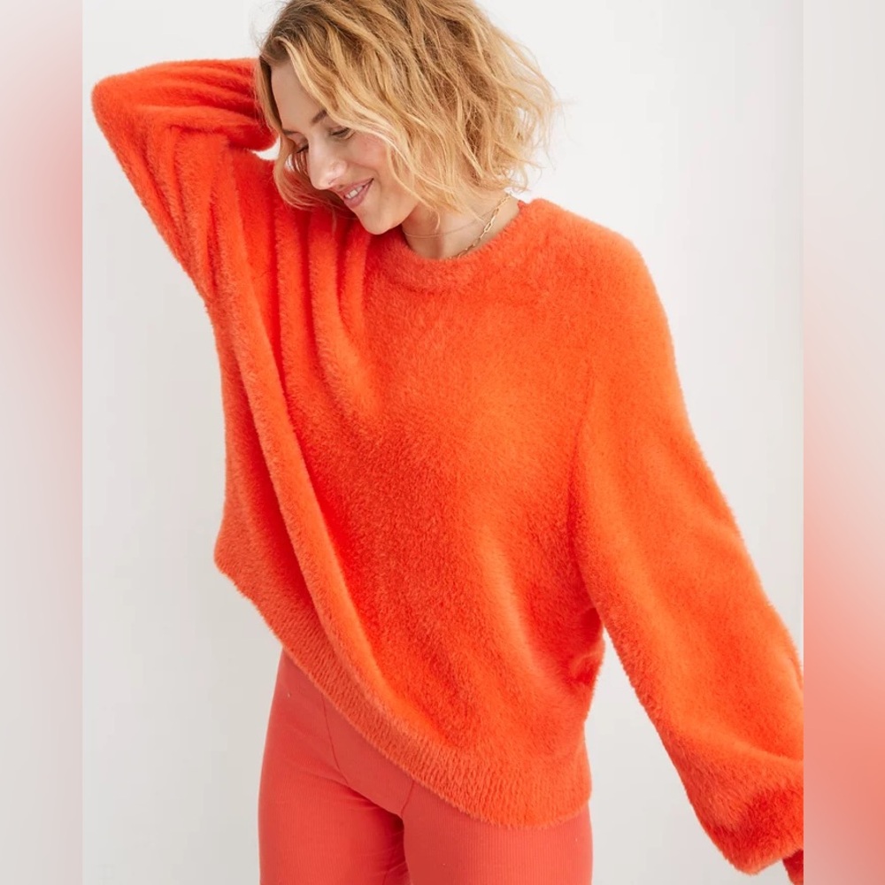 NWT- Aerie Flurry Crew Sweater